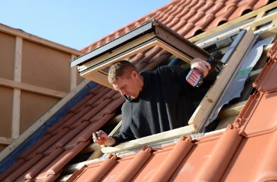 Pose de fenêtres de toit Velux à Couvrot